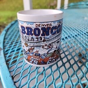 VTG. Denver Broncos Coffee Mug Team NFL Custom Edge( Bruce Day Artist)
